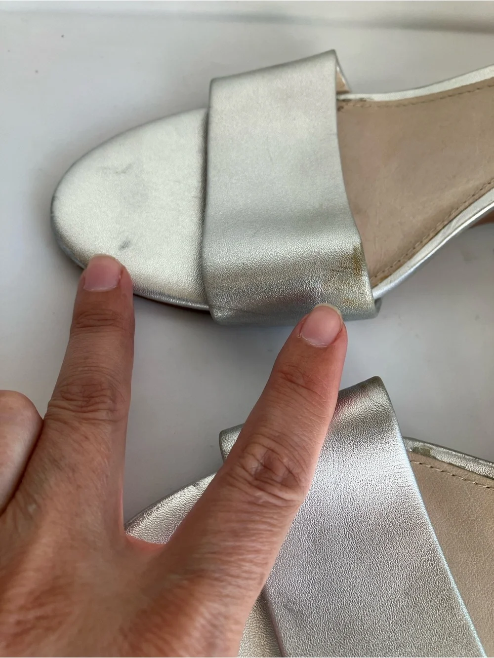 Louise et Cie Punya Wedge Sandals silver metallic leather wood heel size 9